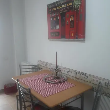 Little House Апартаменти *