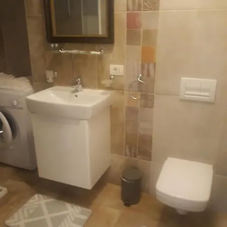 Апартаменти Little House