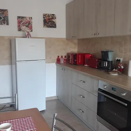Апартаменти Little House Брашов